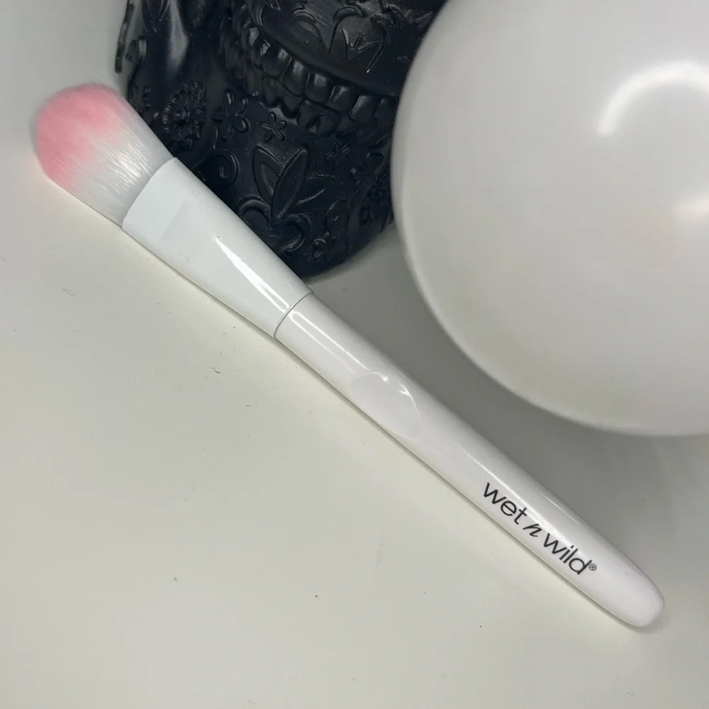 3/$15 Wet N Wild Pink & White Makeup Brush